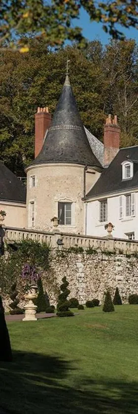 Château De Beauvois - La Maison Younan，位于Saint-Étienne-de-Chigny的酒店