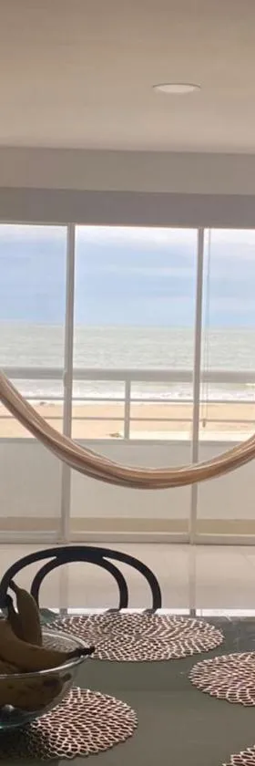 Vistalu - Amazing View Beach Apartment，位于普拉亚斯的酒店