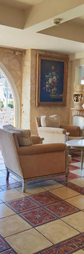 Hôtel-Restaurant le Commerce，位于诺加罗的酒店