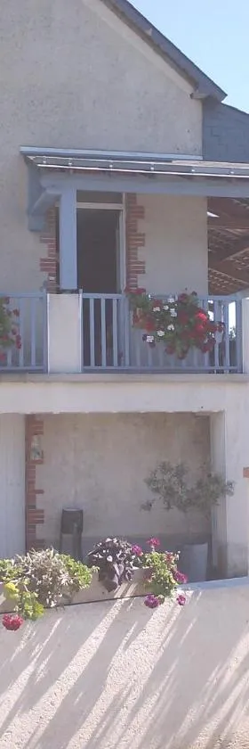 Gîte de la Poilane - Maison avec piscine & vue sur vignes, proche Angers，位于Saint-Aubin-de-Luigné的酒店