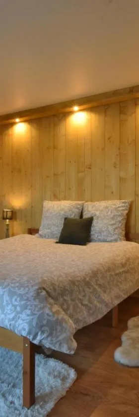 Chambre d'hôtes La Détente - Domaine la Rose des vents，位于奥维河畔卡斯泰尔诺的酒店