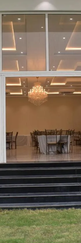 The White Lotus，位于加雅的酒店