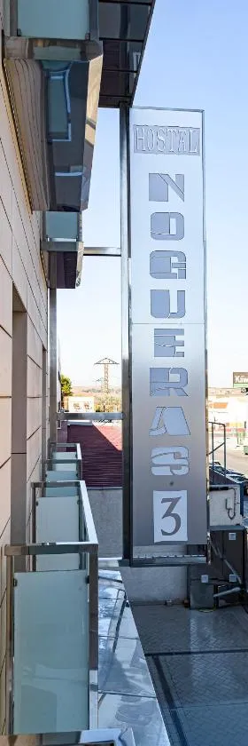 HOSTAL NOGUERAS 3，位于托莱多的酒店