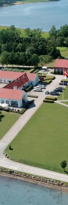 Borre Knob Fjordhotel，位于尤尔斯明讷的酒店