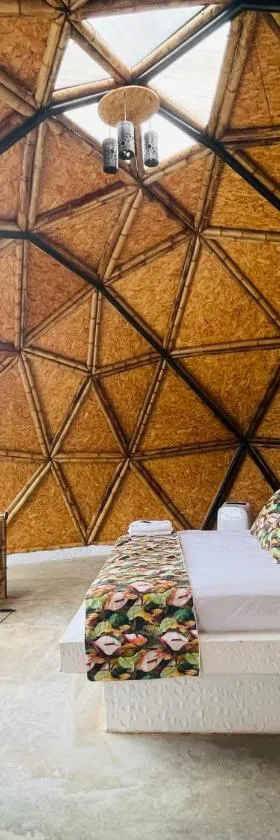 Ecofuratena Glamping & Experience，位于Utica的酒店