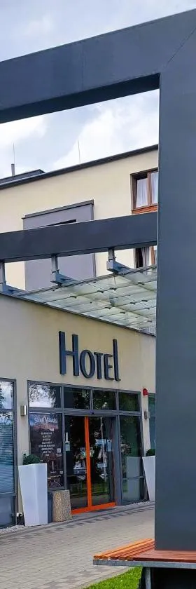 Hotel Szyndzielnia Eco，位于别尔斯克-比亚拉的酒店