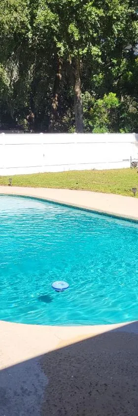 SPACIOUS POOL HOME in North FL，位于Keystone Heights的酒店