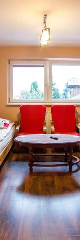 noclegi pokoje gościnne kwatery pracownicze Dobranocka，位于谢拉兹的酒店