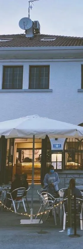 色彩酒店，位于Los Molinos的酒店