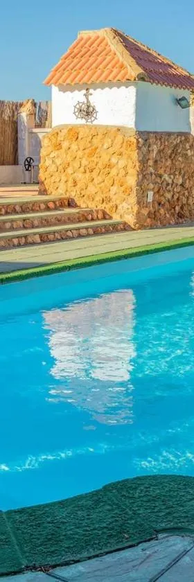 Casa Rural Tesorillo Cat Superior，位于Cogollos de Guadix的酒店
