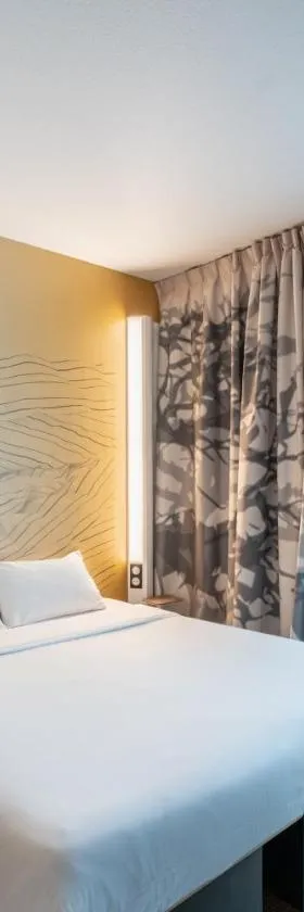 B&B HOTEL Lille Grand Stade，位于阿斯克新城的酒店