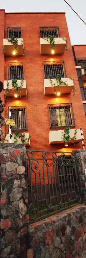 OKE Apart Hotel，位于圣洛伦索的酒店