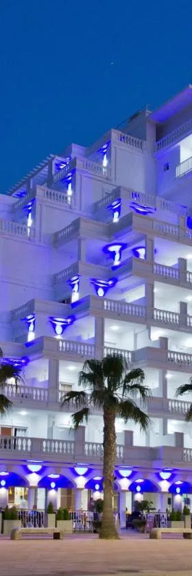 海豚酒店，位于拉曼加戴尔马尔梅纳的酒店