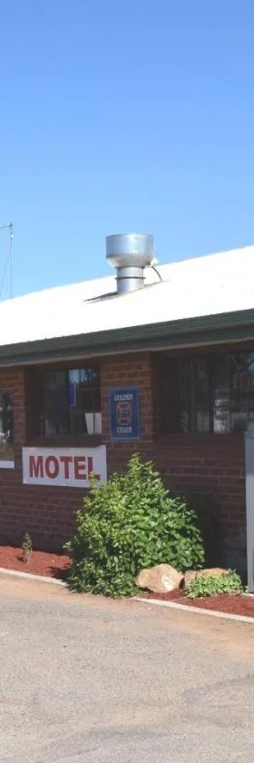 兰德汽车旅馆，位于Peterborough的酒店
