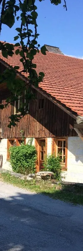 L'arbre à chapeaux，位于La GrandʼCombe-Châteleu的酒店