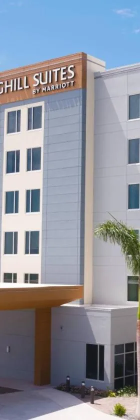 SpringHill Suites by Marriott Cape Canaveral Cocoa Beach，位于卡纳维拉尔角的酒店