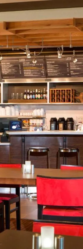 Courtyard by Marriott Dallas Midlothian at Midlothian Conference Center，位于Midlothian的酒店
