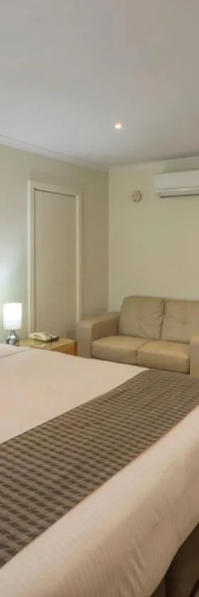 新渡广场汽车旅馆，位于西摩的酒店