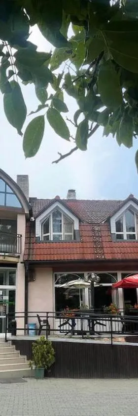 Hotel COLCHI，位于Uničov的酒店