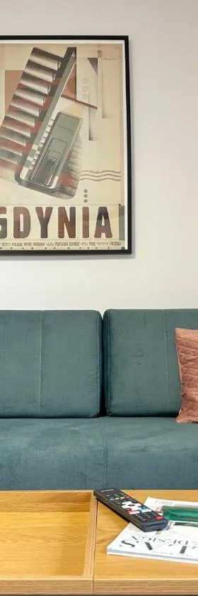 Gdynia Apartment- Tranquil Retreat, 15 Minutes to the Sea & Gdańsk City Center，位于Borkowo的酒店