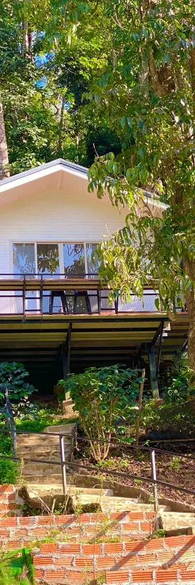 บ้านชายดอย Glamping ดอยแม่แจ๋ม cheason ,Muangpan, Lampang，位于Ban Mai的酒店