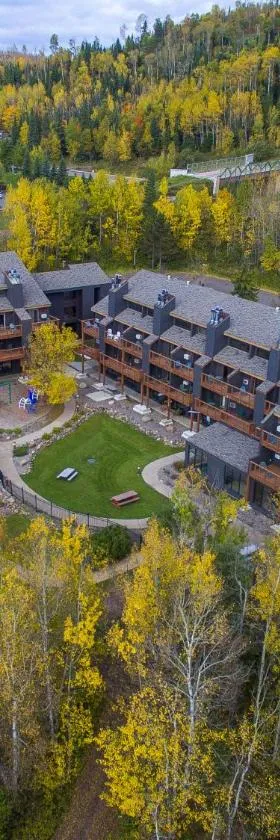 Caribou Highlands Lodge，位于卢森的酒店