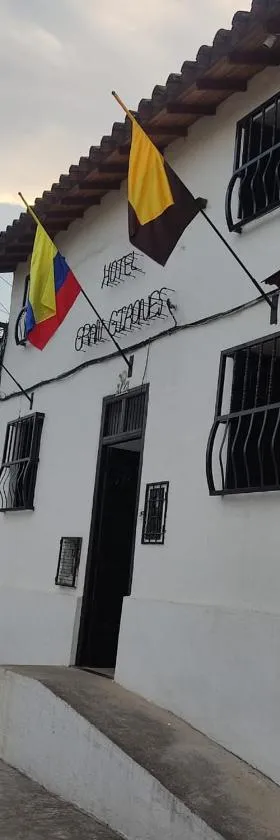 Hotel Gran Girones，位于希龙的酒店
