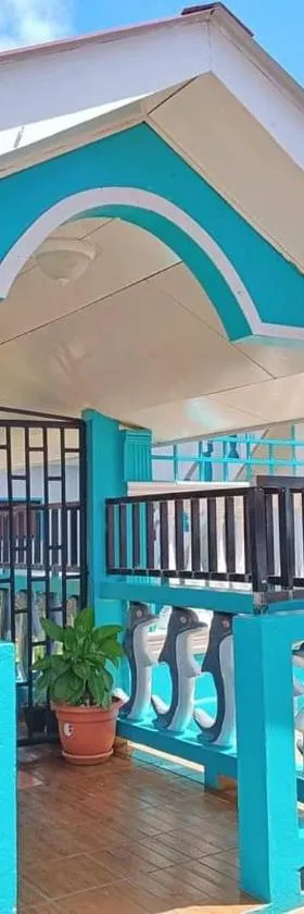 Los Delfines Hotel & Dive Center，位于小玉米岛的酒店