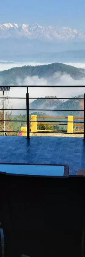 Himalive Homestay，位于考萨尼的酒店
