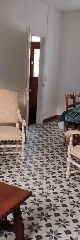 maison de ville pour 6 personnes，位于Montdidier的酒店