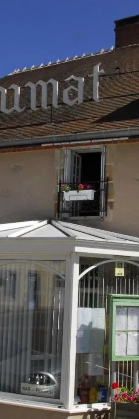 Hotel Chez Chaumat，位于Cérilly的酒店