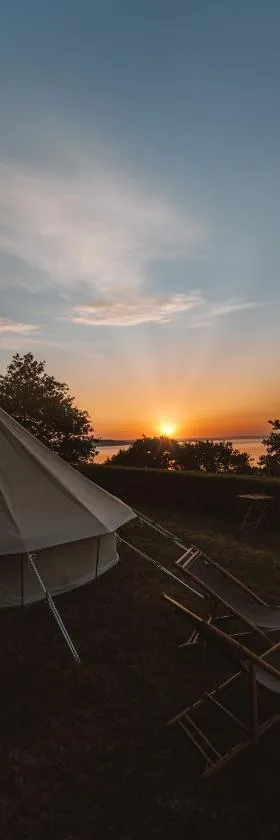 Lodg'ing Nature Camp Presqu'île Crozon，位于Lanvéoc的酒店