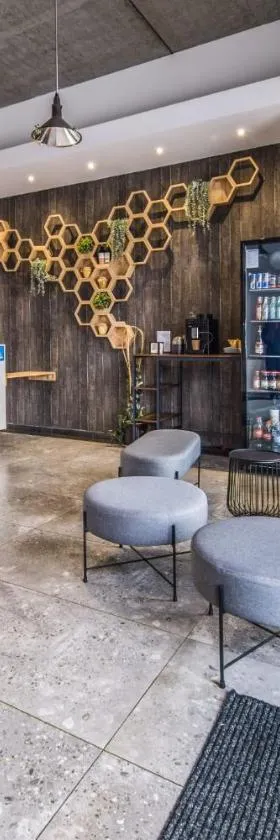 Hotel 107，位于露米雅的酒店