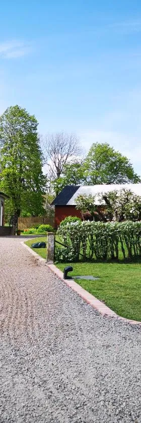 Falkenberg /Vinberg，位于法尔肯贝里的酒店