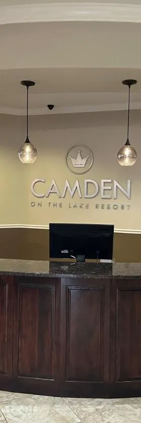 卡姆登湖度假酒店，位于奥沙克湖的酒店