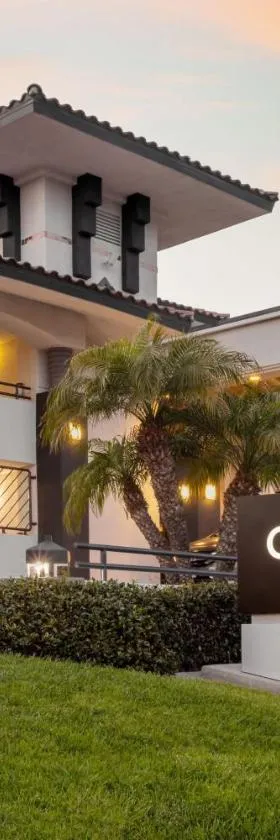 圣迭戈德尔马/索拉纳海滩万怡酒店，位于索拉纳海滩的酒店