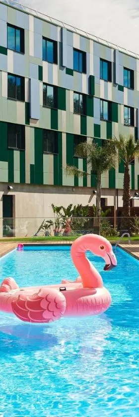 Moxy Sophia Antipolis，位于比奥的酒店