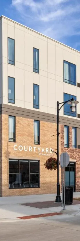 Courtyard by Marriott Owatonna Downtown，位于Owatonna的酒店