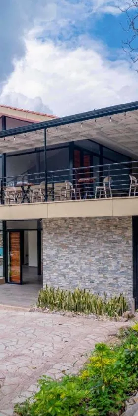 Natura Lake - Casa Campestre，位于阿纳波伊马的酒店