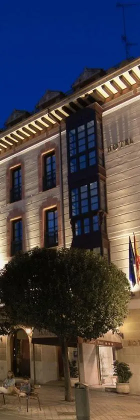 Hotel Mozart，位于巴利亚多利德的酒店