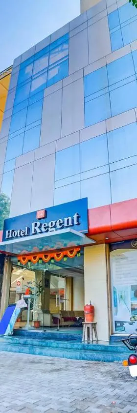 FabHotel Regent Inn - Nr SkyWalk Bridge，位于浦那的酒店