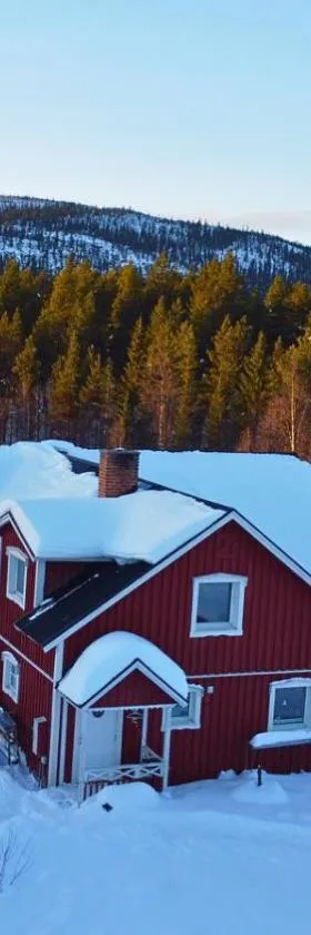 Villa Björklund - Lakeview Apartment，位于阿尔耶普卢格的酒店
