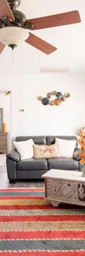 Misha’s Hunn Cottage，位于尤巴城的酒店