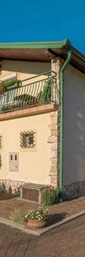 Apartments Villa Roza，位于Dražice的酒店