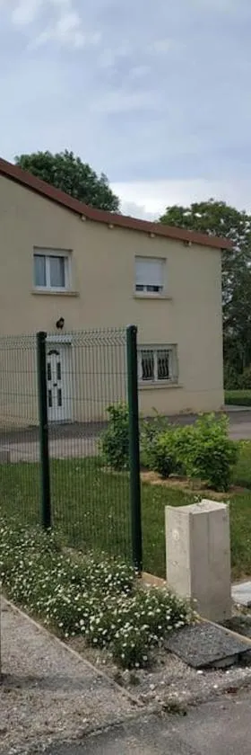 Maison indépendante avec 3 chambres，位于Mourmelon-le-Grand的酒店