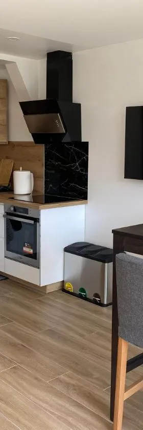 Amazing flat, Paris suburb, near Versailles ,Orly，位于奥赛的酒店