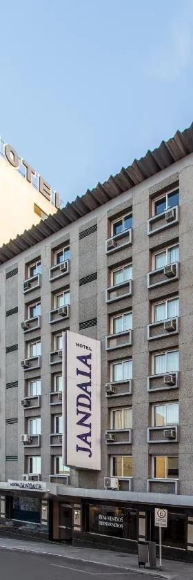 Jandaia Turismo Hotel，位于圣安娜-利弗拉门图的酒店