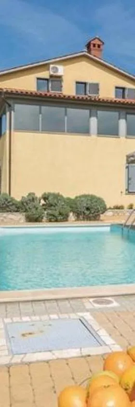 Villa Una Apartments，位于拉宾的酒店