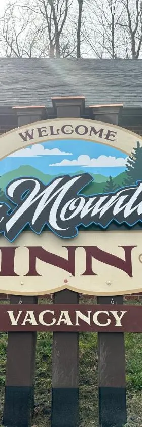 Pine Mountain Inn，位于Pineville的酒店