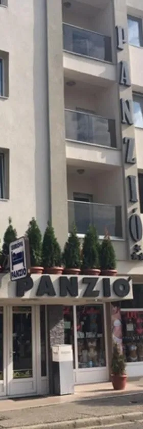 Európa Panzió，位于马泰绍尔考的酒店